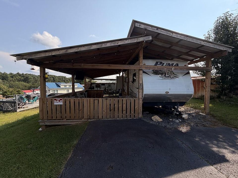 1st image of 152 Megan Cir