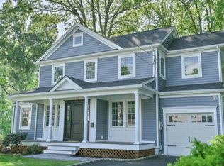 21 Winchester Rd, Livingston, NJ 07039