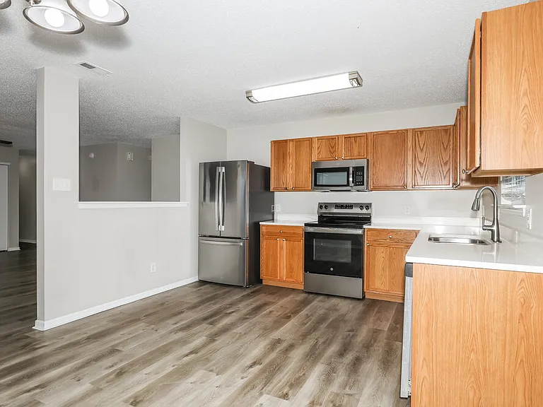 10387 Fairmont Ln — Photo 9