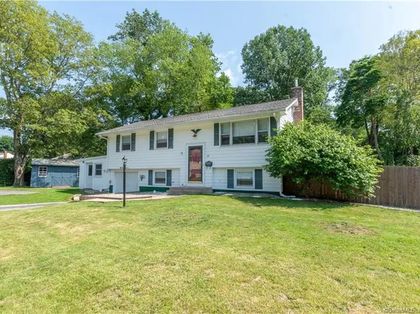 29 Pemberton Road, Windham, CT 06226
