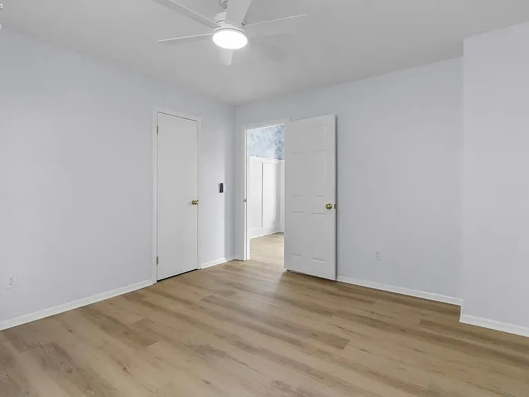 914 Hayes Ave — Photo 23