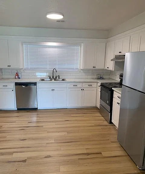 1319 Kansas St — Photo 2
