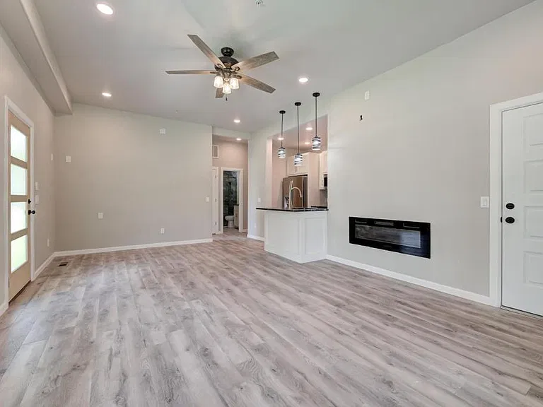 222 S University Blvd #1 — Photo 8