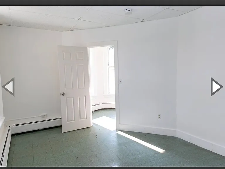 Now Leasing 324 Pleasant Street, Bennington, VT 05201 — Photo 14