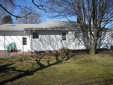 4th image of 3985 W 213th St