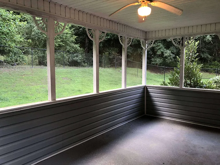 250 Dillion Dr — Photo 23
