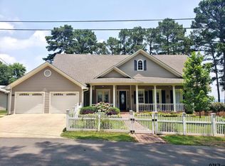 21799 Bluewater Rd, Chandler, TX 75758