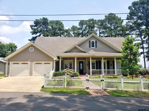 21799 Bluewater Rd, Chandler, TX 75758