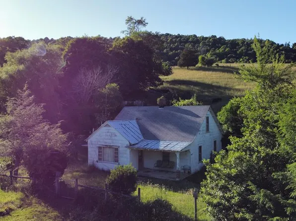 2703 Foglesong Valley Rd, Ceres, VA 24318