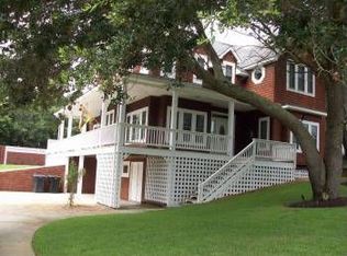 202 Harbour Bay Dr, Kill Devil Hills, NC 27949