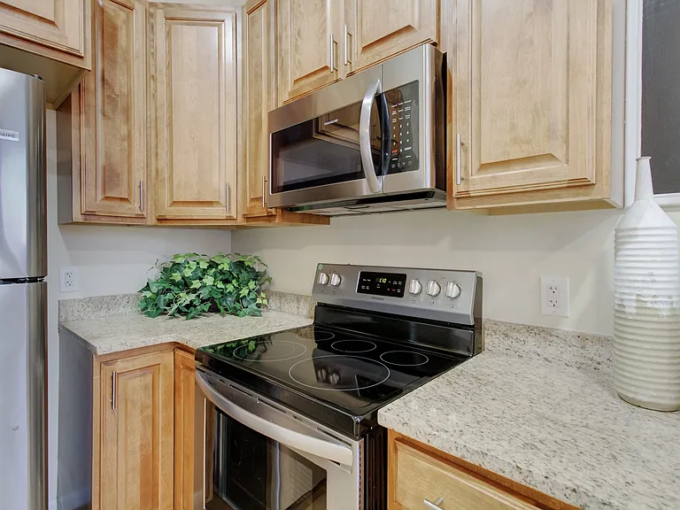 Garland Rodes Apartments — Photo 14