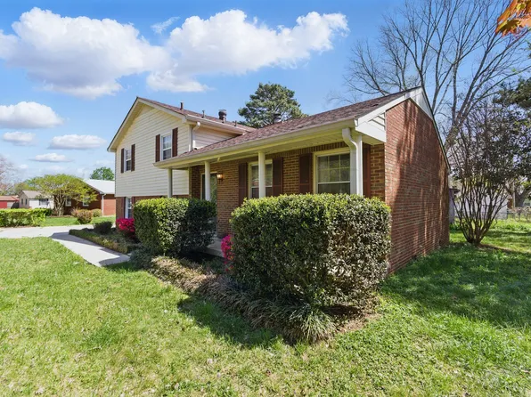 103 Noblitt Ct, Tullahoma, TN 37388