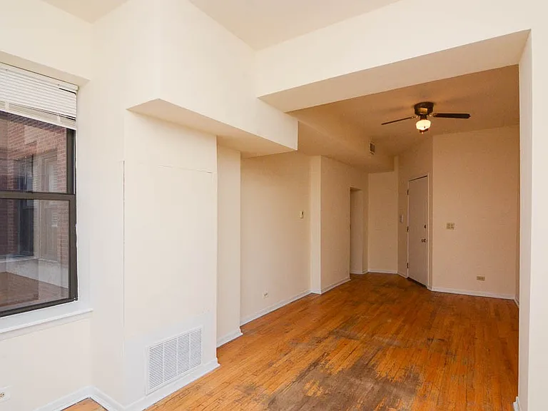2319 N Kedzie Blvd #F2 — Photo 10