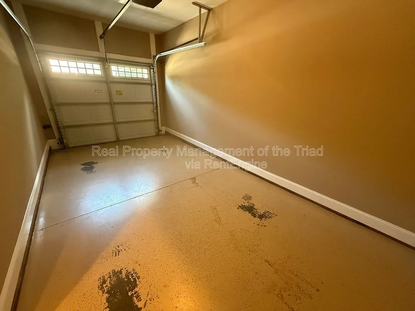 3 bed, 2.5 bath, 1750 sqft, $1,725 — Photo 3