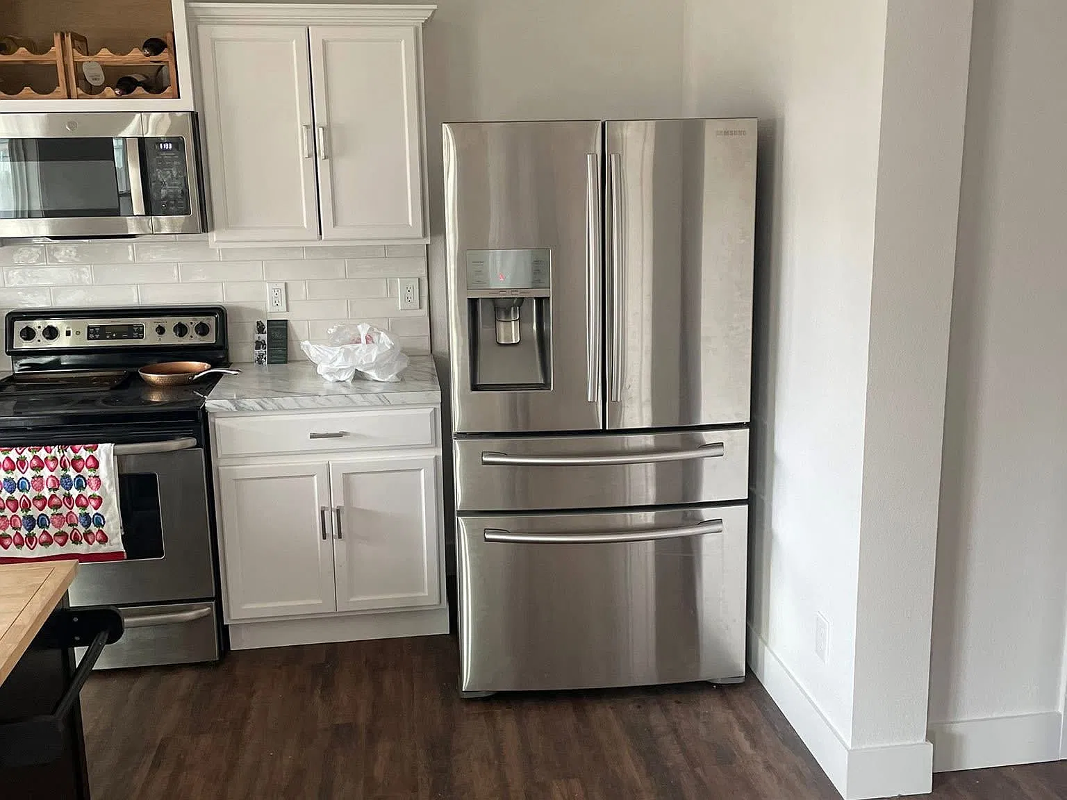 5 bed, 2212 sqft, $800 — Photo 3