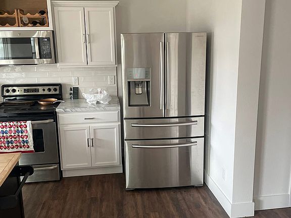 3rd image of 16569 Spartan Ave
