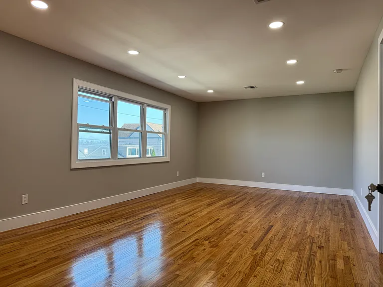 203 Westervelt Pl #2 — Photo 4