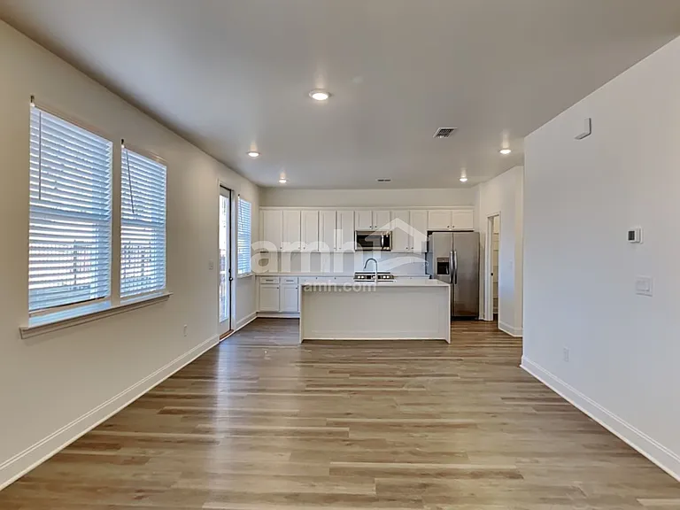 1448 Aquamarine Dr — Photo 5
