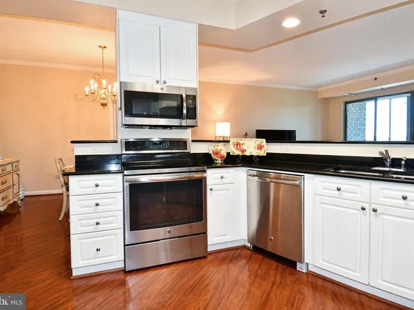 3100 N Leisure World Blvd APT 1015, Silver Spring, MD 20906
