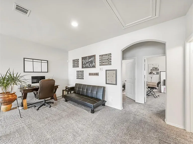 17023 Canosa Dr — Photo 21