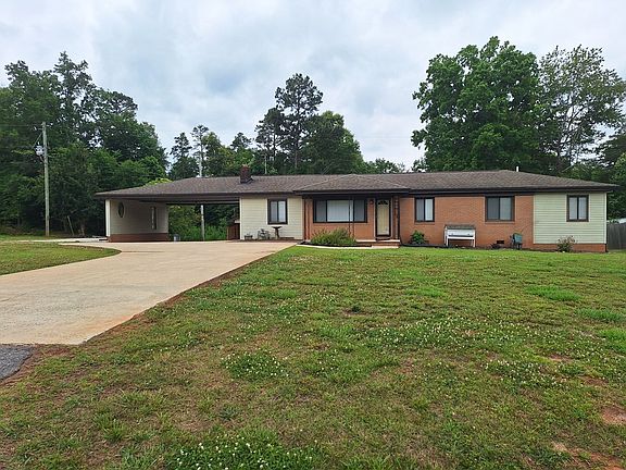 3rd image of 610 Dr Mitchell Rd