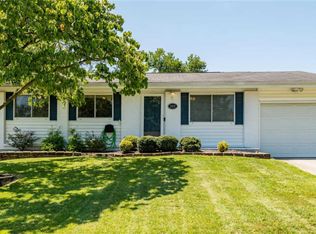 2020 Gladiator Dr, Fenton, MO