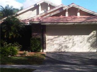 3375 E Point Dr, Hollywood, FL 33026