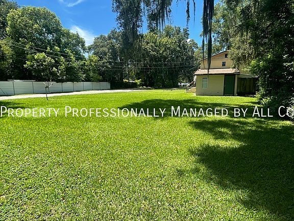 3rd image of 2430 Tanglewood St #4