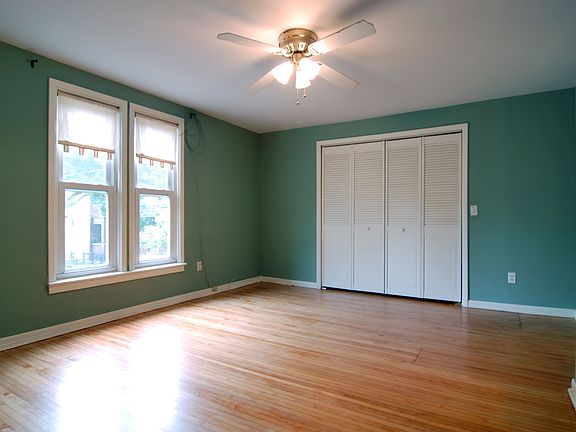 5th image of 2121 W Sunnyside Ave