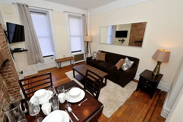 Rented by Eisenberg Exclusives | media 49