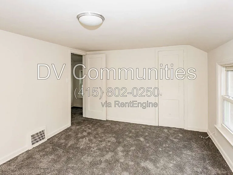 18412 Waterbury Ave — Photo 14