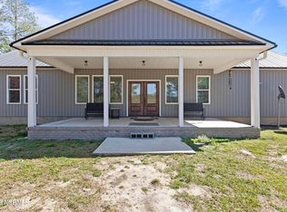 2073 Lightwood Bridge Rd, Wallace, NC 28466