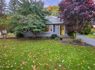 525 Old Mill Ln, Webster, NY 14580