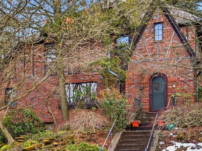 265 Morrison Dr, Pittsburgh, PA, 15216