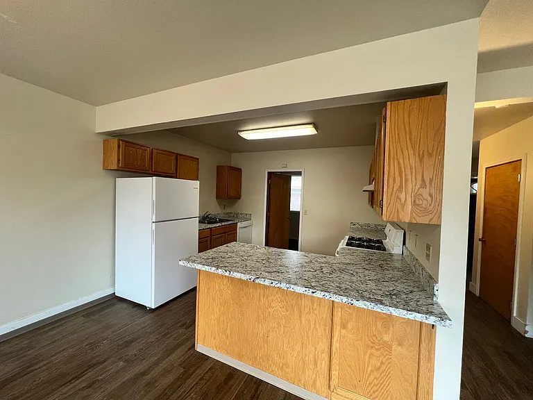 1304 N Brooklane St — Photo 15