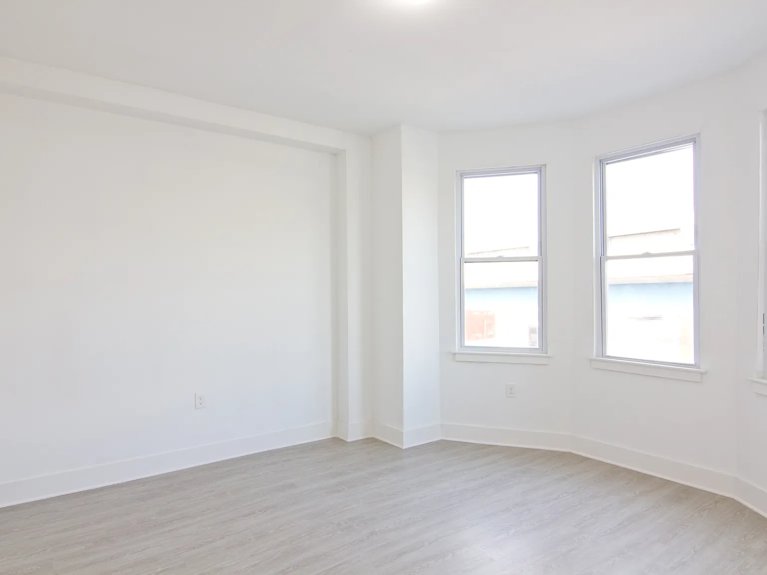 2 bed, 653 sqft, $1,299 — Photo 2