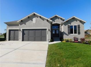 20888 W 115th Ter, Olathe, KS 66061