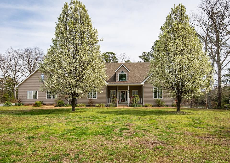 1st image of 247 Eagles Nest Ln