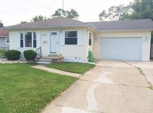 33301 Otto Ave, Fraser, MI 48026