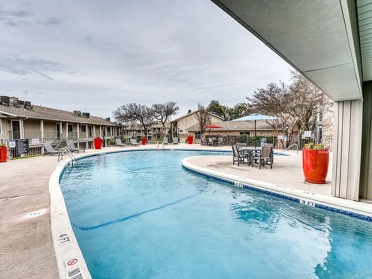 Juniper Springs Apartments — Photo 22
