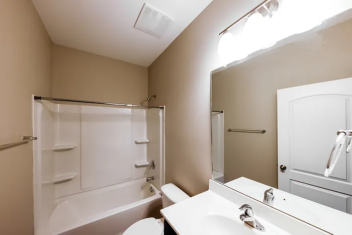 306 Addison Ct — Photo 9