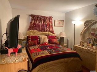 249-18 148th Ave, Rosedale, NY 11422