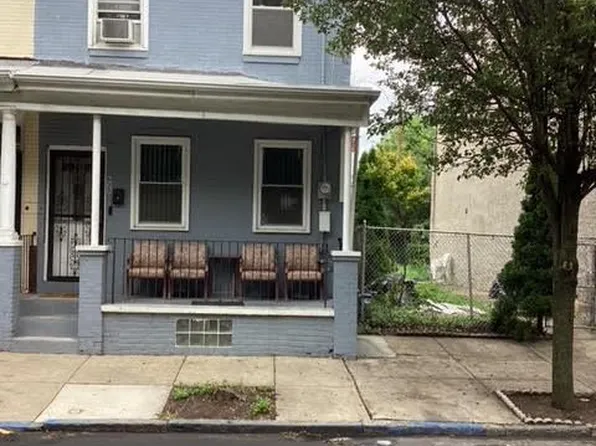 635 Walnut St, Camden, NJ 08103