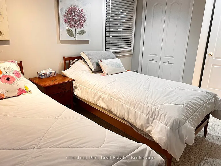 89 Georgian Manor Dr — Photo 32
