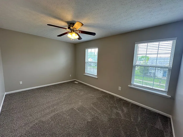 3929 Pinoak View Ct — Photo 22