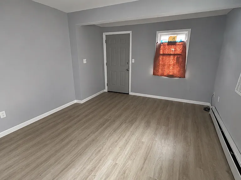 643 Washington Ave — Photo 3