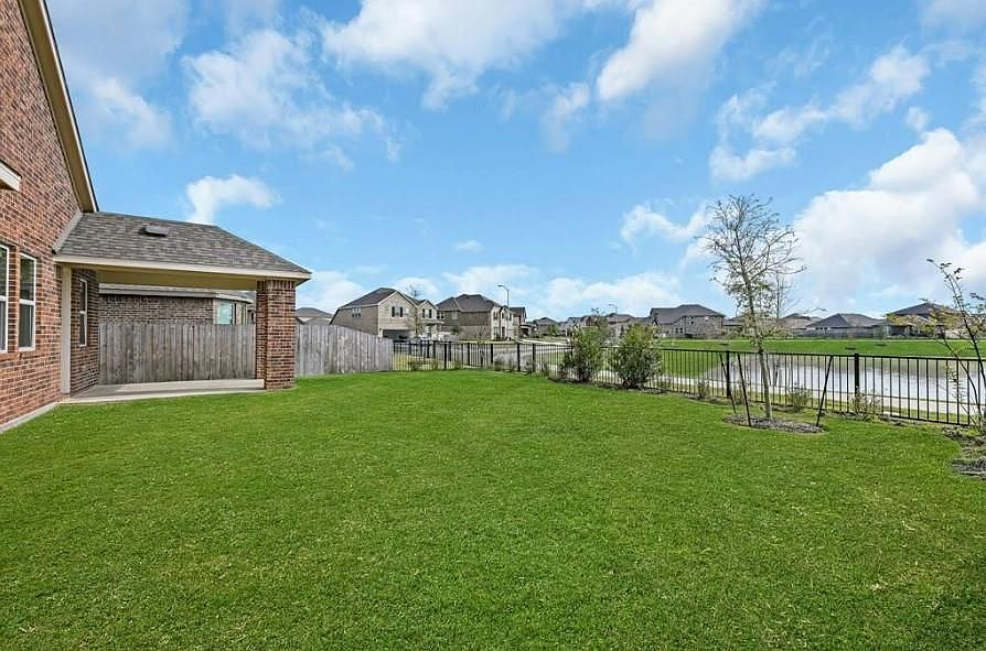 1st image of 24707 Greenwood Bay Dr