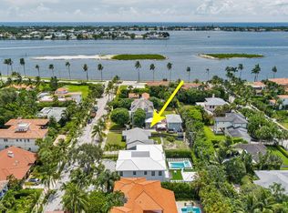 206 Pershing Way, West Palm Beach, FL 33401