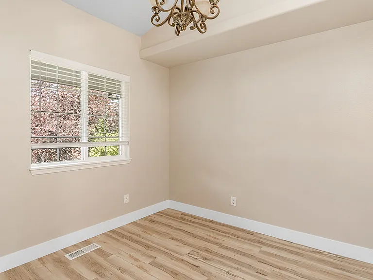 14192 W Chadford Dr — Photo 7