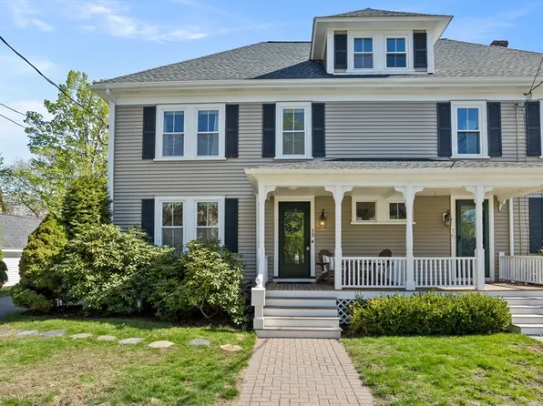 13 Brooks St, Concord, MA 01742